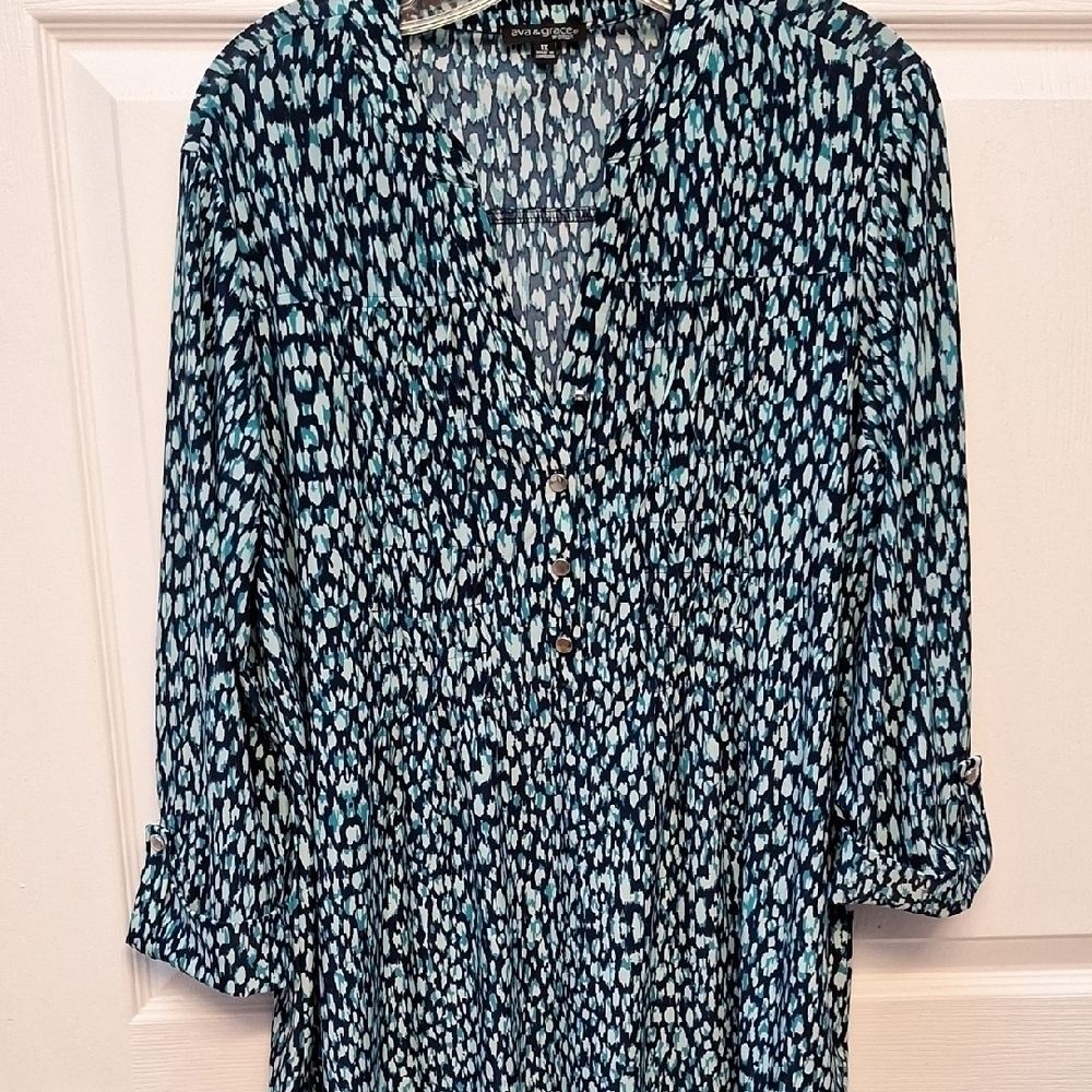 l Ava & Grace Blue and Teal Button Down Shirt Size 1X